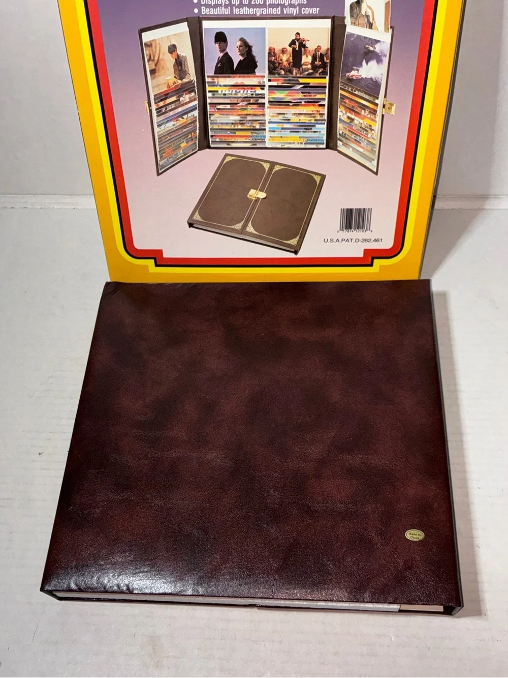 NOS Vtg 70s Fotodisplay Photo Album Faux Leather Holds 200 Pictures Tri-Fold
